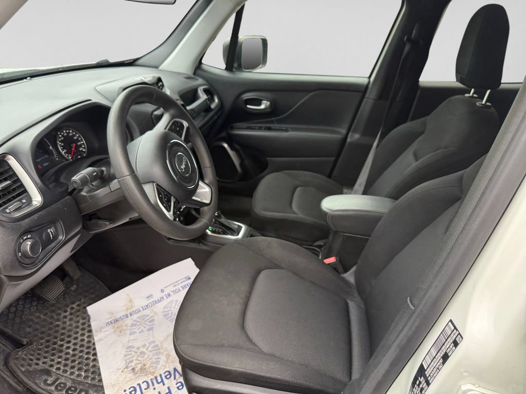 Used 2023 Jeep Renegade Latitude AWD/4WD image 20