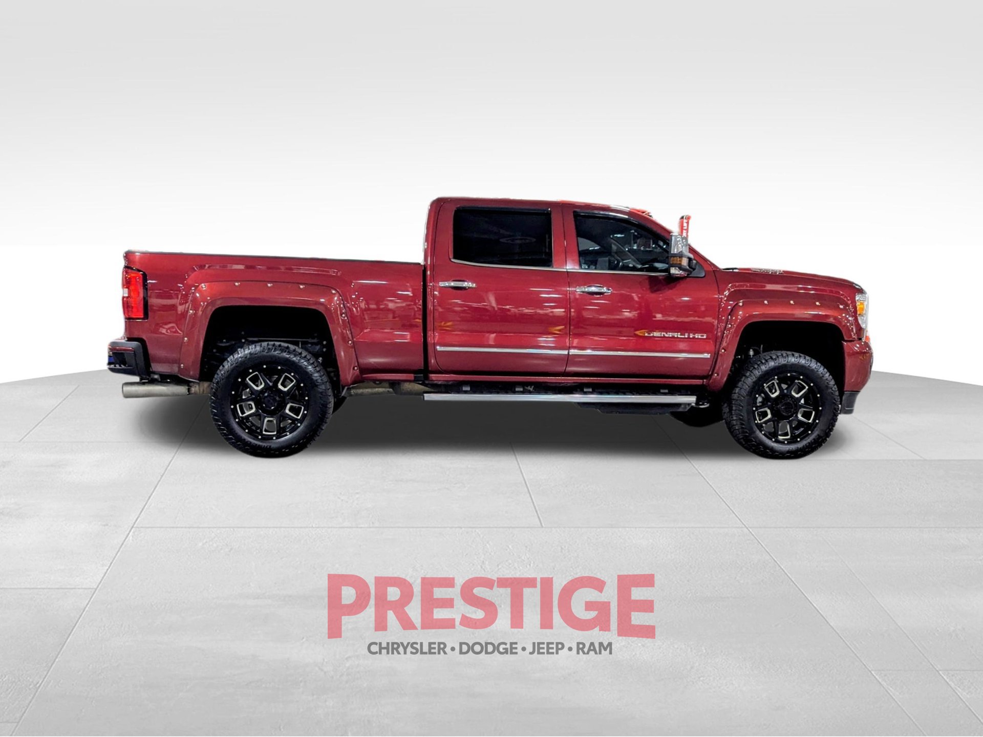 Used 2018 GMC Sierra 3500 Denali w/ Duramax Plus Package AWD/4WD image 7