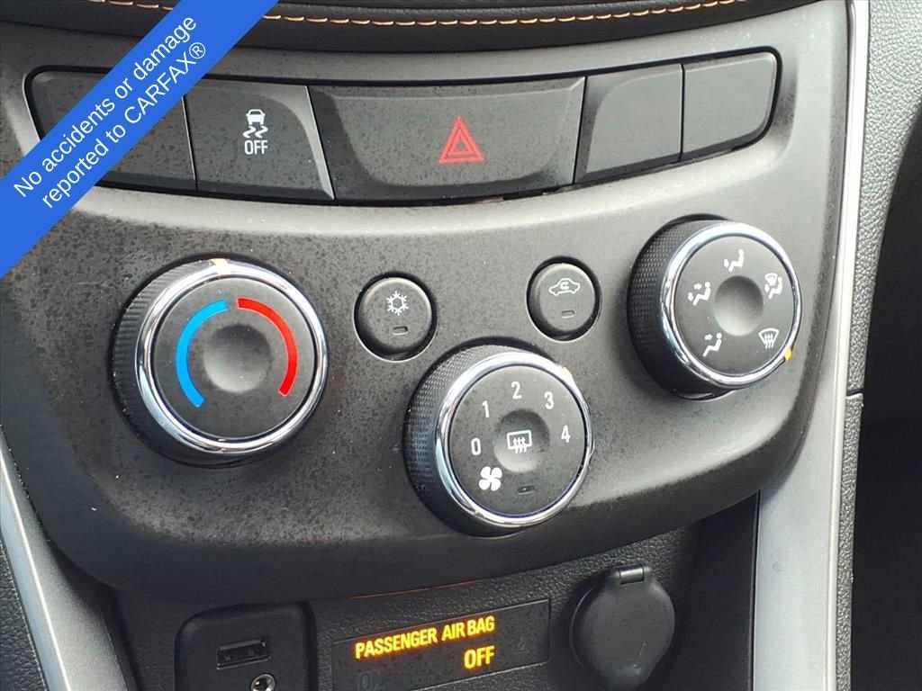 Used 2022 Chevrolet Trax LT w/ LT Convenience Package image 27