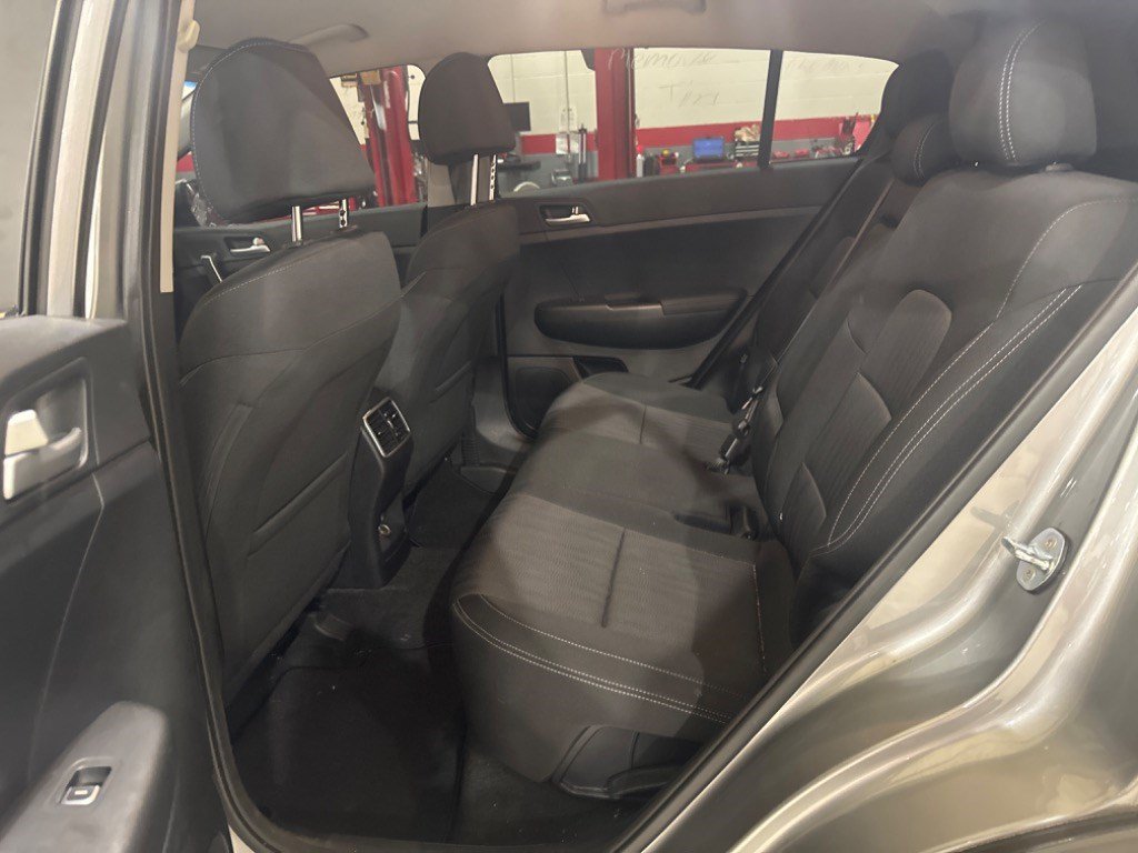 Used 2021 Kia Sportage LX FWD image 18