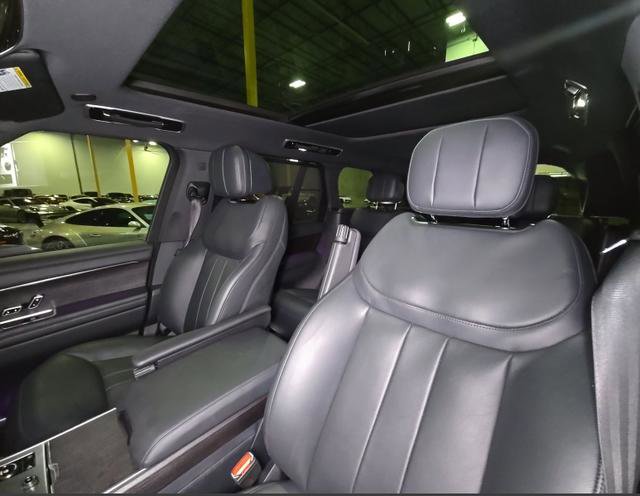 Used 2023 Land Rover Range Rover SE AWD/4WD image 6