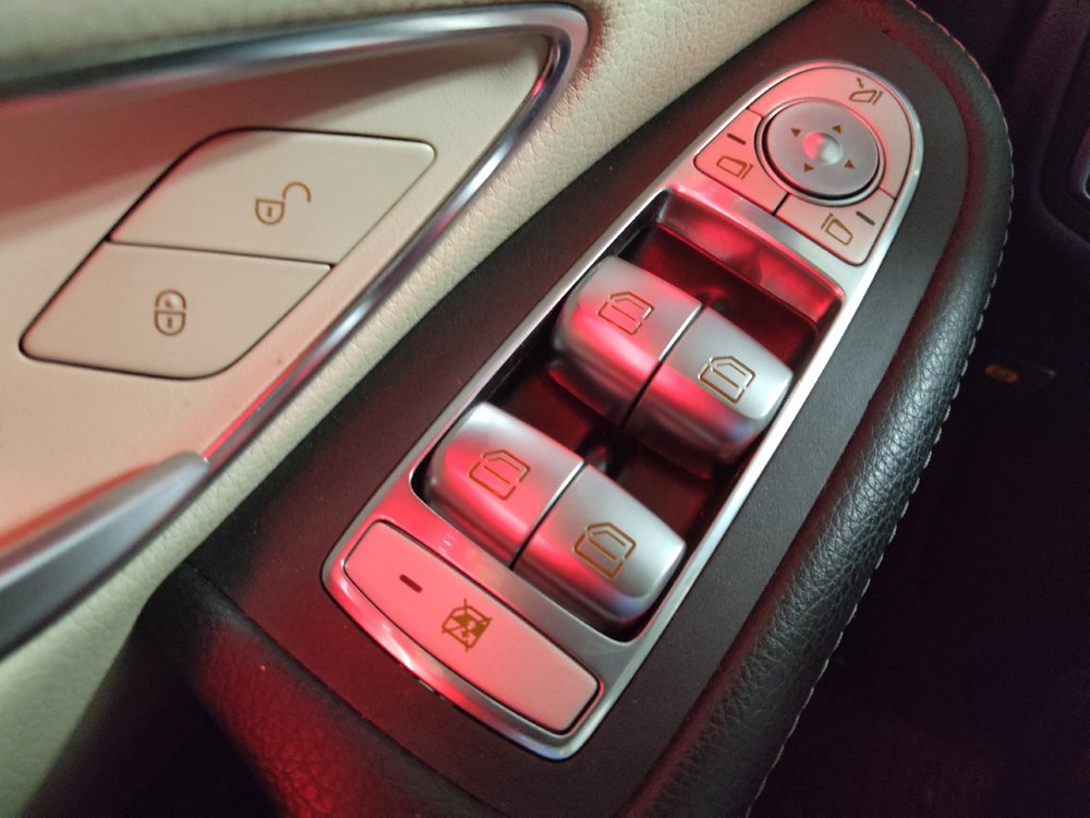 Used 2020 Mercedes-Benz C 300 Sedan image 27