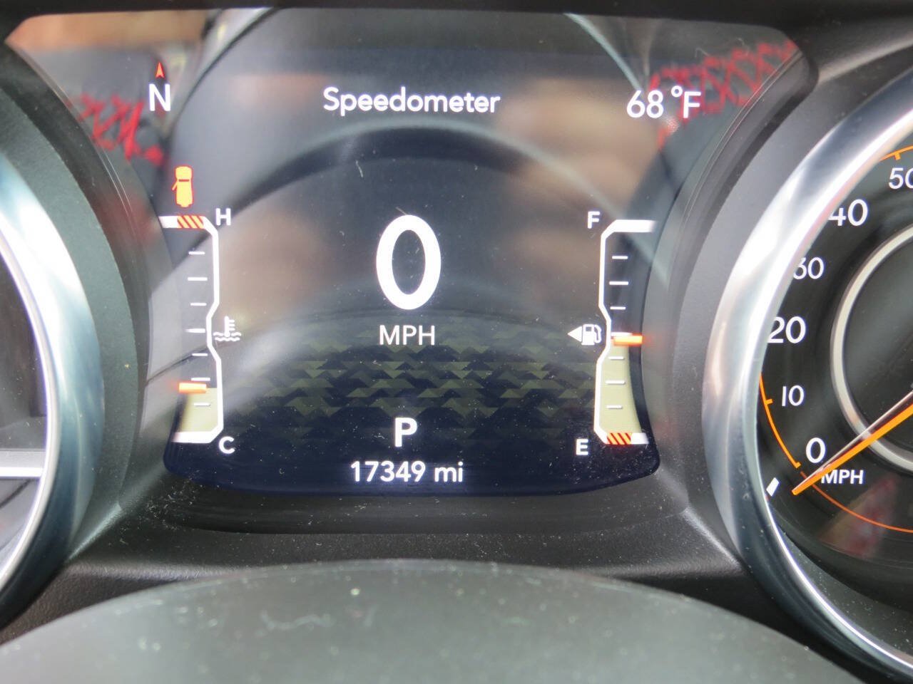 Used 2023 Jeep Wrangler Unlimited Rubicon w/ Cold Weather Group AWD/4WD image 8