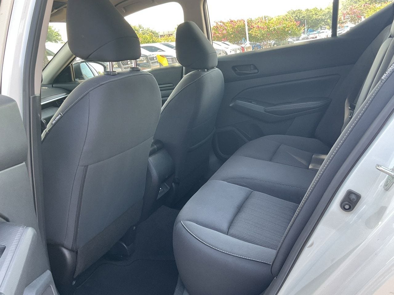 Used 2025 Nissan Altima 2.5 SV FWD image 11