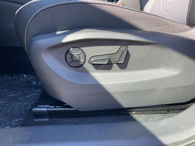 New 2025 Volkswagen Tiguan SE R-Line image 26