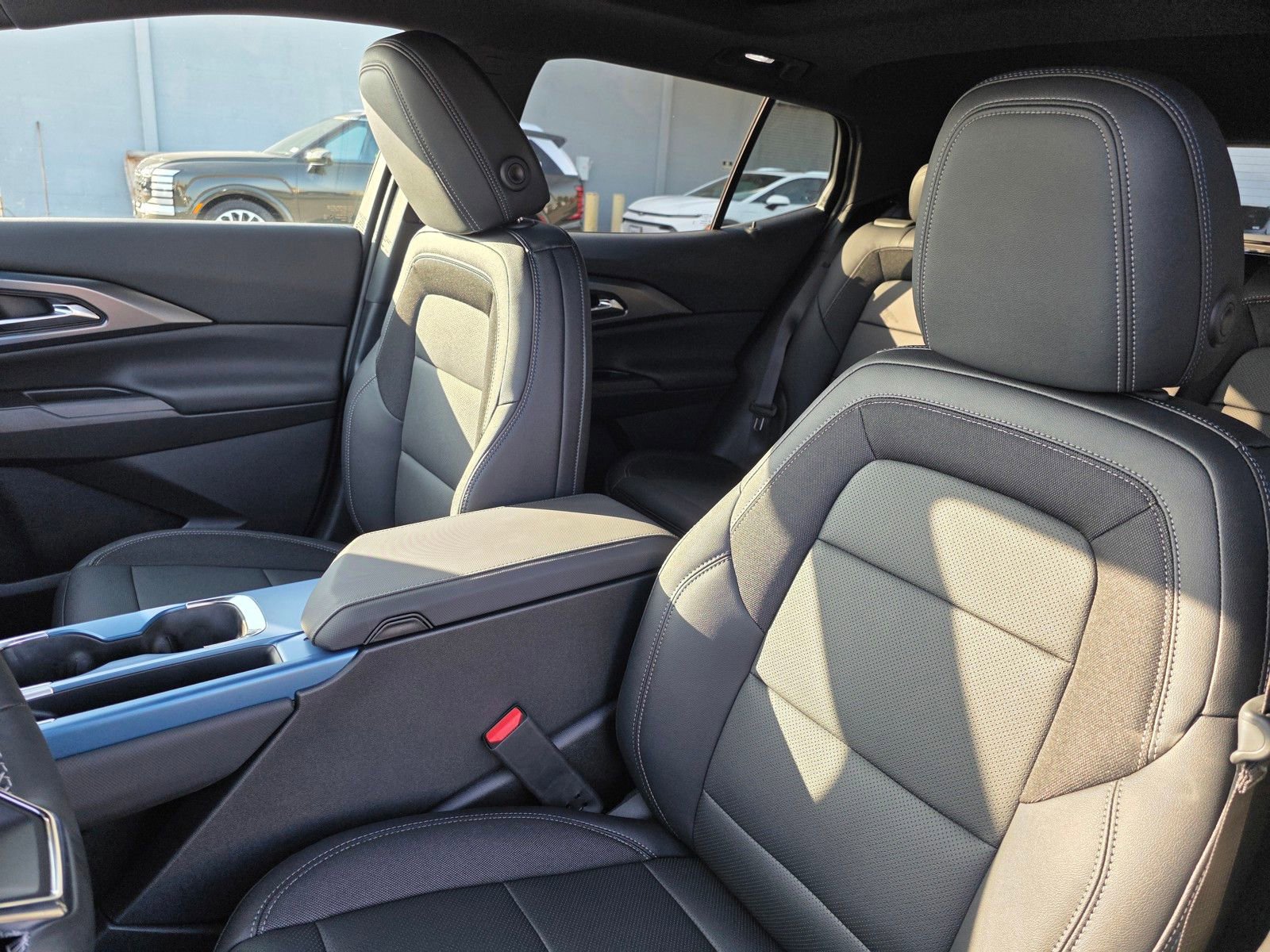 New 2026 Chevrolet Equinox EV LT image 22