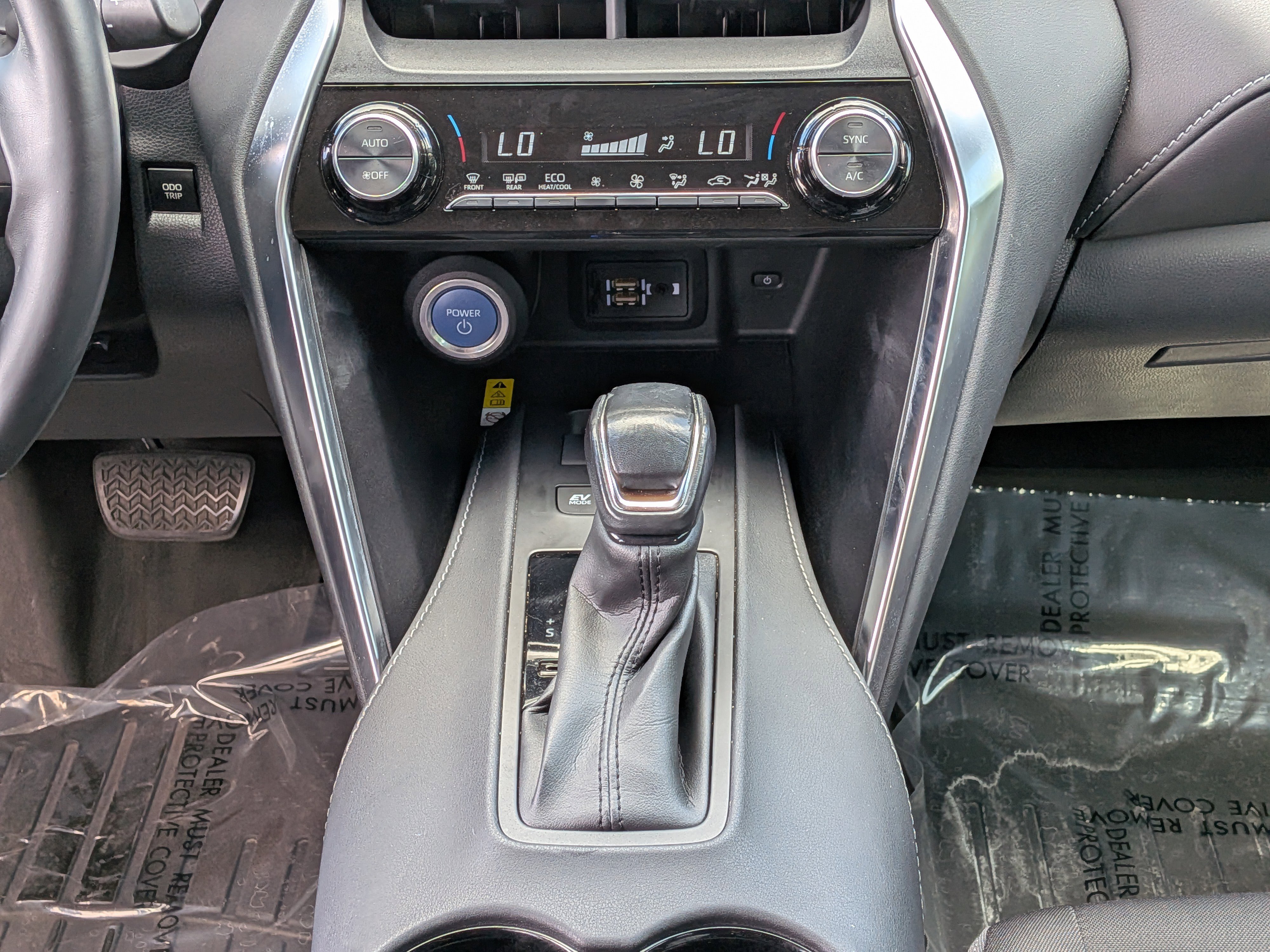 Used 2021 Toyota Venza LE image 21