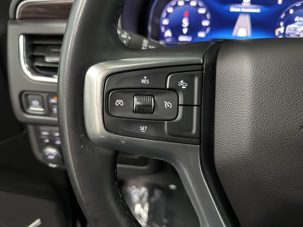 Used 2024 Chevrolet Suburban LT image 16