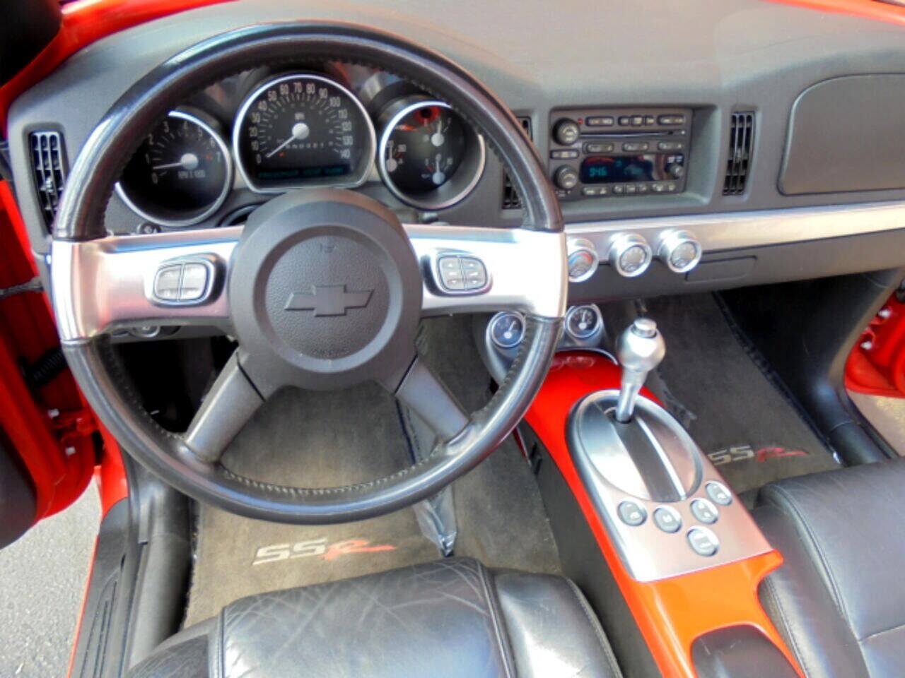 Used 2005 Chevrolet SSR w/ Preferred Equipment Group RWD image 12