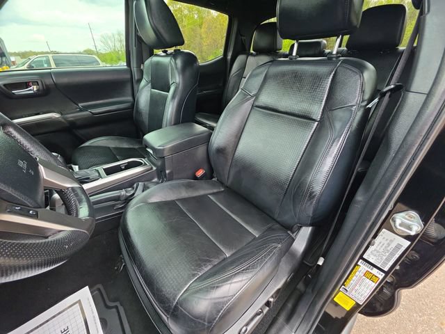 Used 2023 Toyota Tacoma Limited AWD/4WD image 11