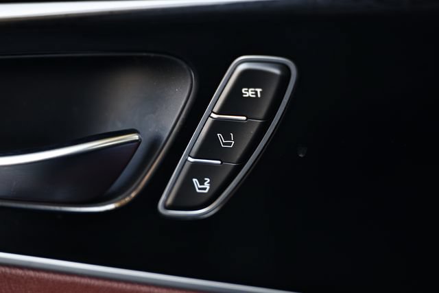 Used 2018 Kia Sorento SX FWD image 15
