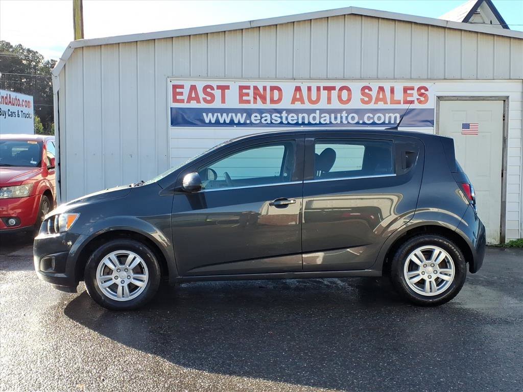 Used 2014 Chevrolet Sonic LT image 2