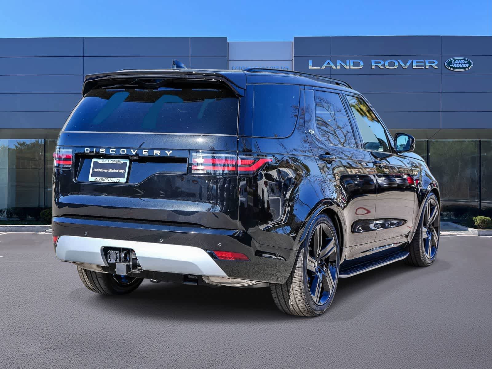 New 2026 Land Rover Discovery Limited Edition image 4