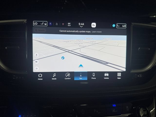 Used 2027 Chrysler Pacifica Limited FWD image 14