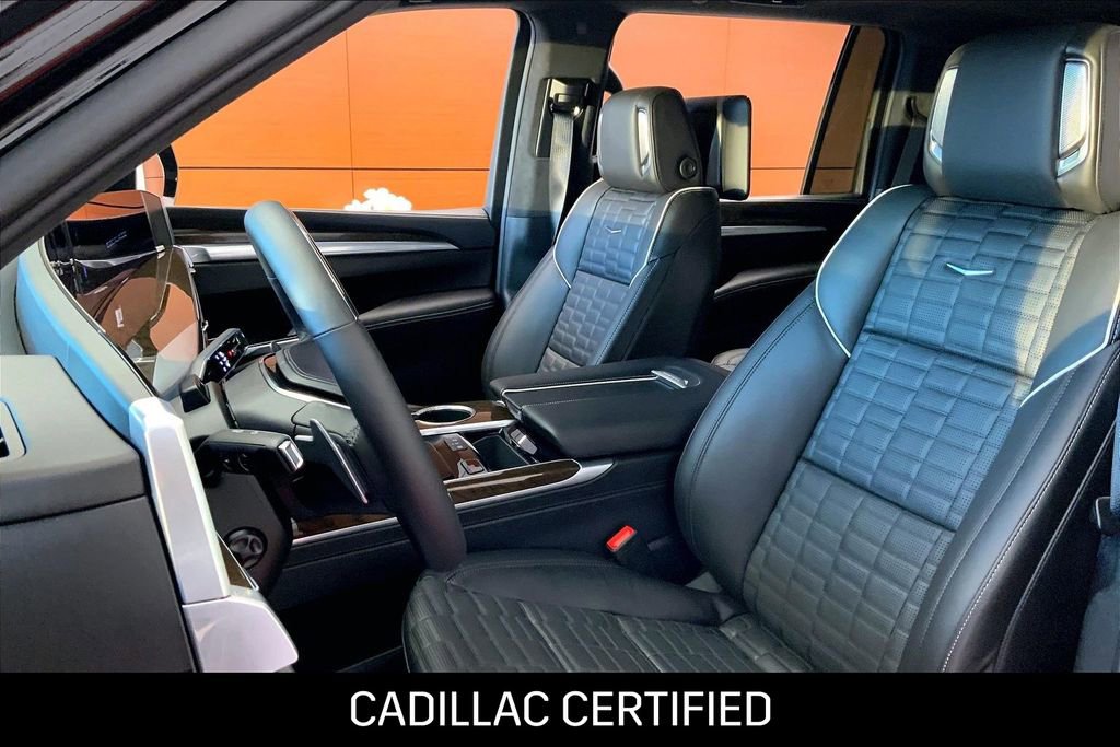 Used 2026 Cadillac Escalade ESV Platinum Sport image 10