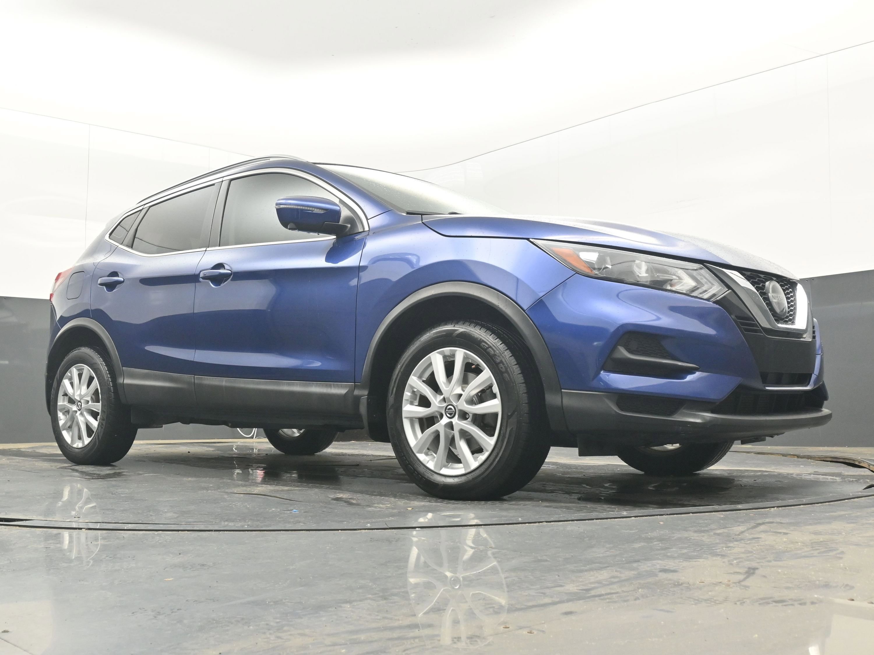 Used 2020 Nissan Rogue Sport SV FWD image 22