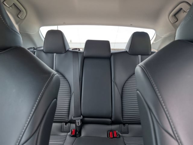 Used 2023 Toyota Camry SE FWD image 18