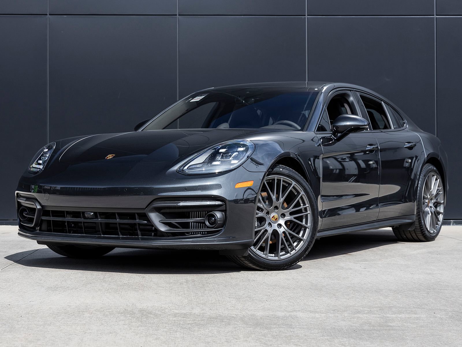 Certified 2023 Porsche Panamera Platinum Edition image 1