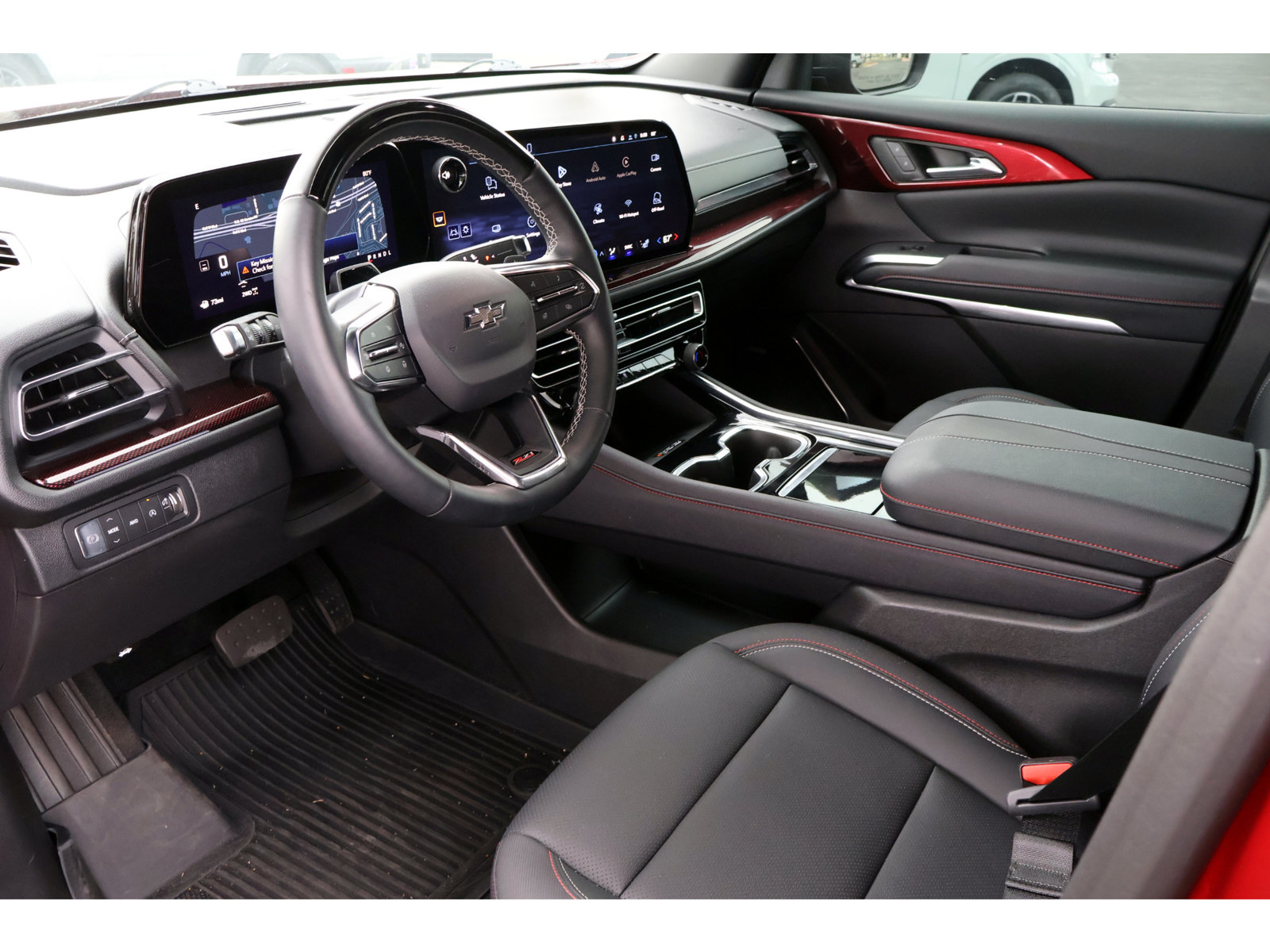 Used 2026 Chevrolet Traverse Z71 w/ Enhanced Driving Package AWD/4WD image 3