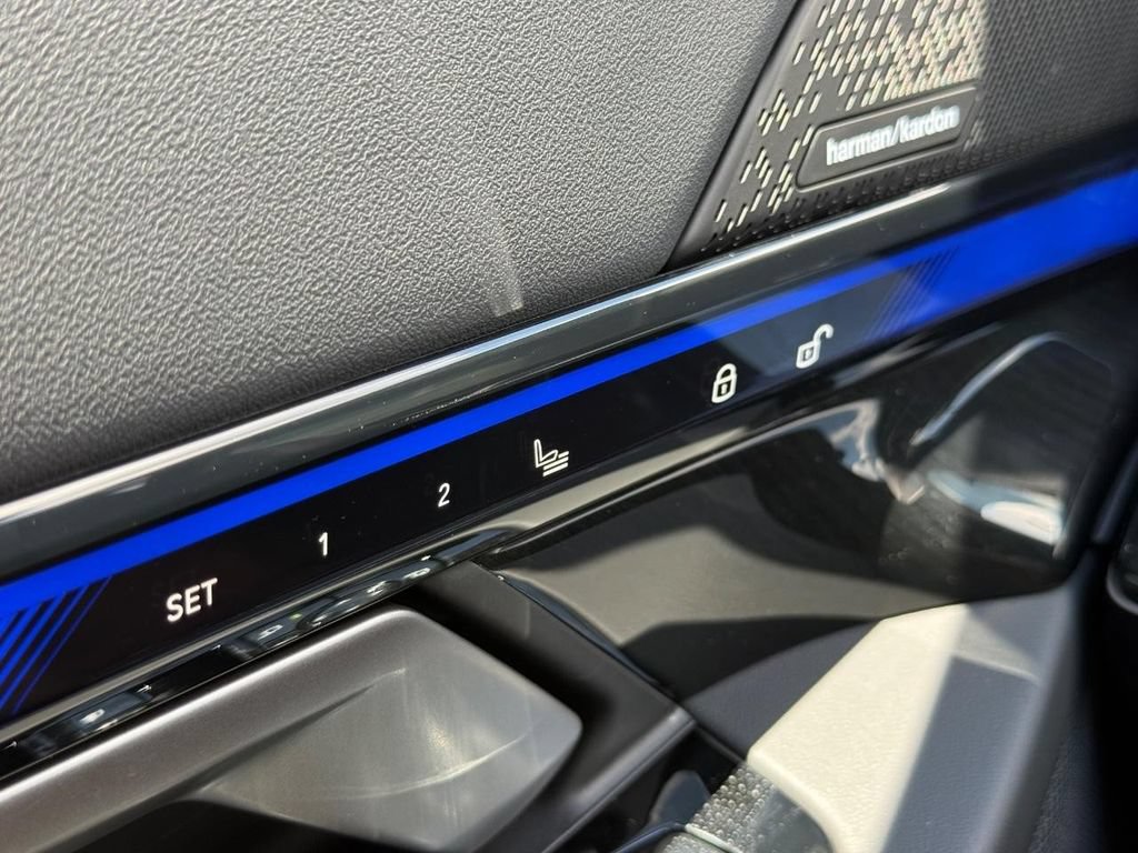 New 2027 BMW i5 xDrive40 AWD/4WD image 15