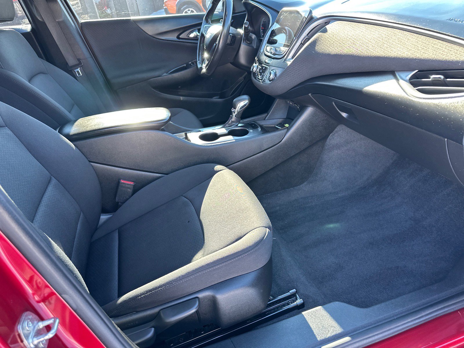 Used 2021 Chevrolet Malibu RS image 19