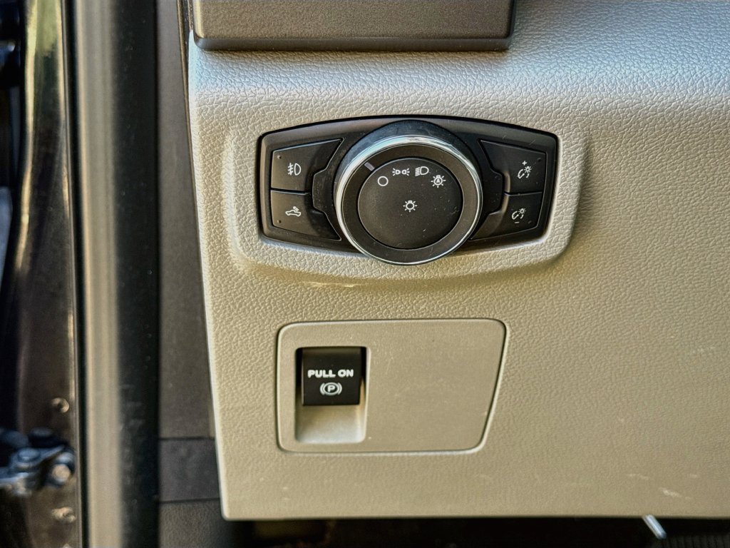 Used 2020 Ford F150 XLT AWD/4WD image 14