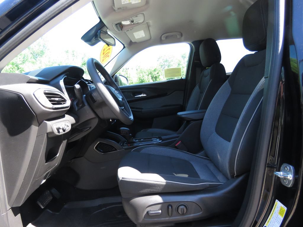 Used 2022 Chevrolet TrailBlazer LT w/ LPO, Blackout Package AWD/4WD image 10