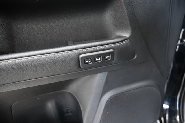 Used 2020 Toyota 4Runner Limited AWD/4WD image 31