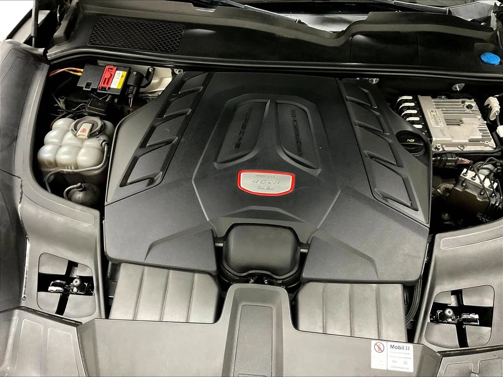 Used 2019 Porsche Cayenne Turbo AWD/4WD image 36
