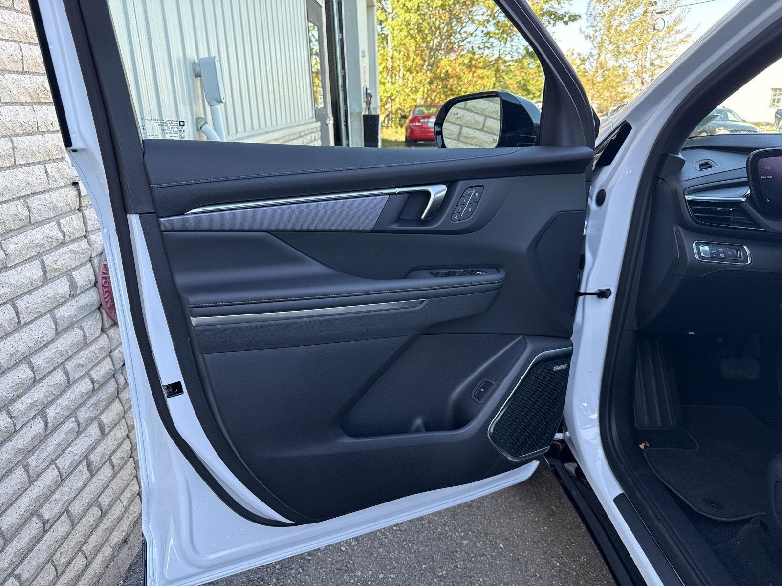 New 2026 Buick Enclave Sport Touring w/ Super Cruise Package image 6