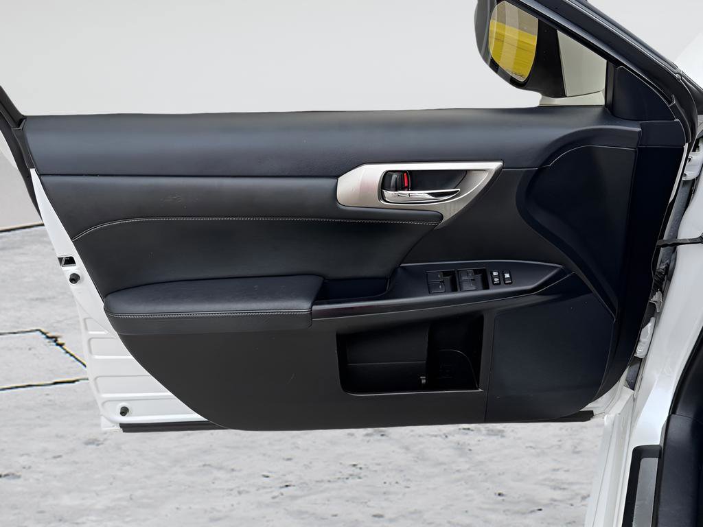 Used 2016 Lexus CT 200h w/ Accessory Package 2 image 16