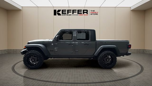 Used 2020 Jeep Gladiator Sport w/ Quick Order Package 24S AWD/4WD image 2