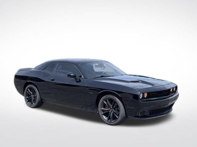 Used 2018 Dodge Challenger R/T w/ Blacktop Package RWD image 4