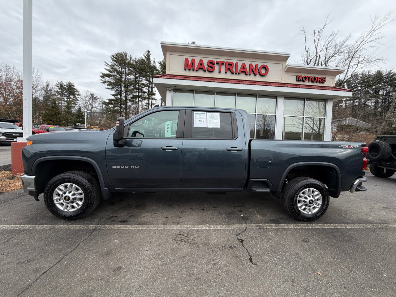 Used 2020 Chevrolet Silverado 2500 LT w/ Fleet Comfort Package image 12