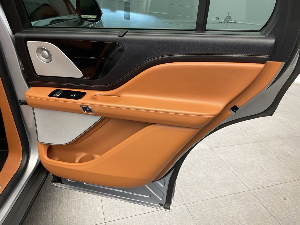 Used 2021 Lincoln Aviator Black Label w/ Dynamic Handling Package image 28