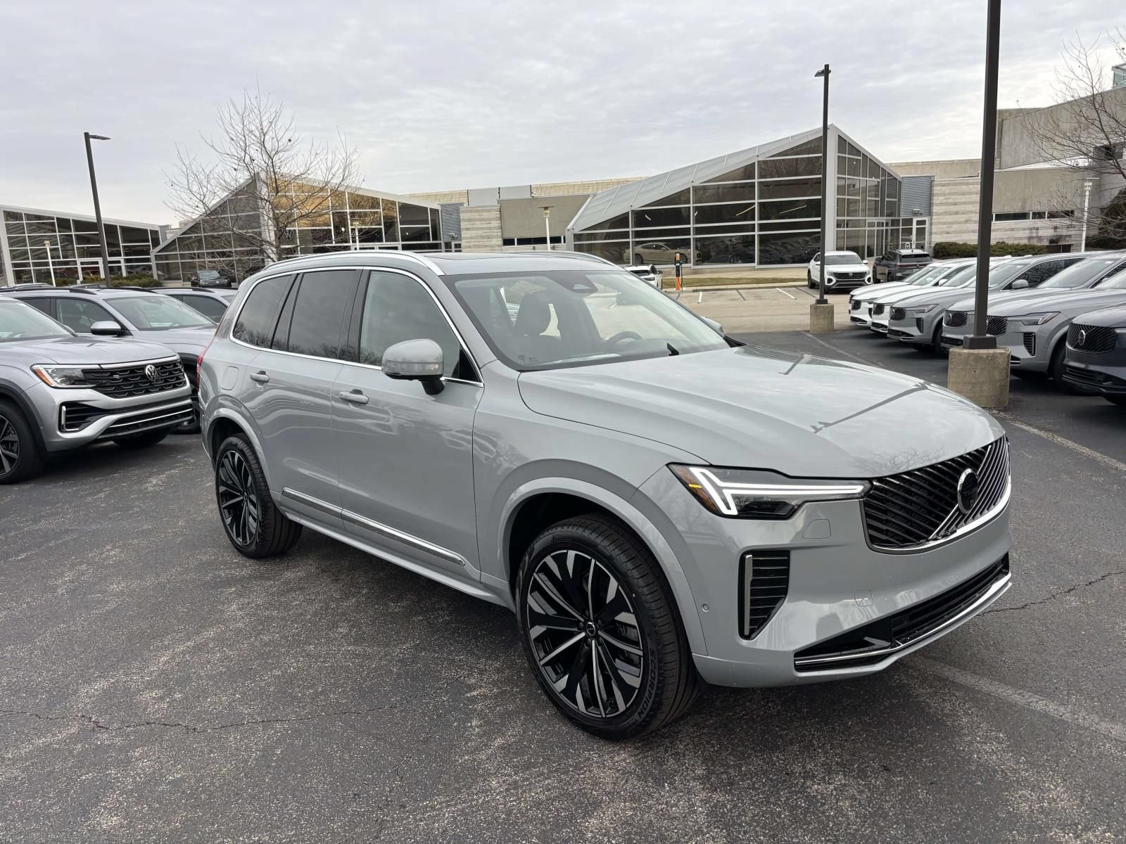 Used 2026 Volvo XC90 B6 Plus w/ Protection Package Premier AWD/4WD image 1