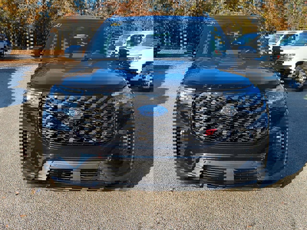 Used 2025 Ford Explorer ST image 9