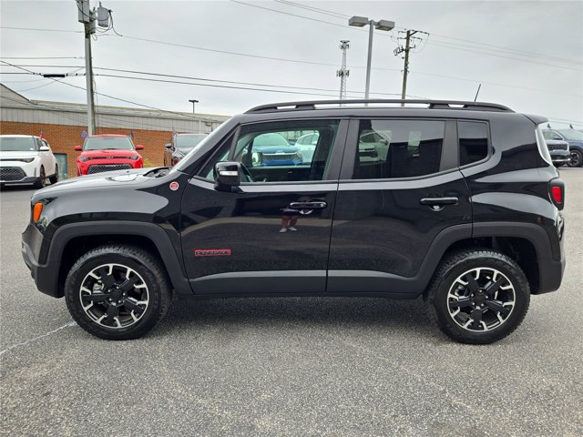 Used 2023 Jeep Renegade Trailhawk AWD/4WD image 52