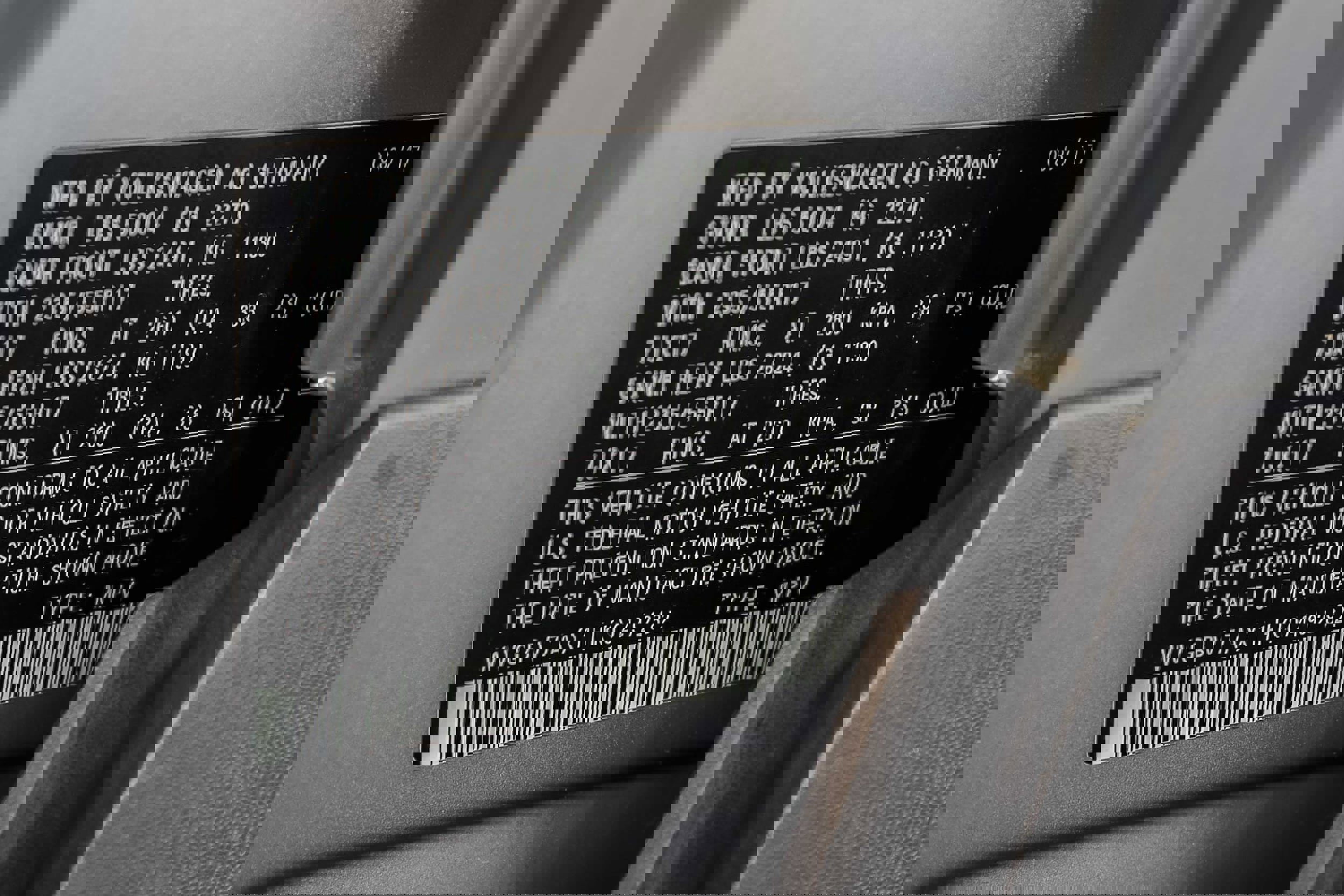 Used 2017 Volkswagen Tiguan Limited w/ Premium Package image 27