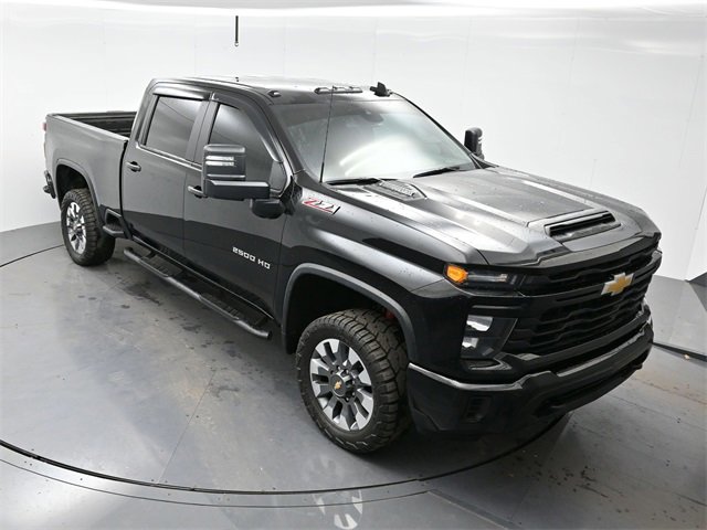 Used 2024 Chevrolet Silverado 2500 Custom w/ Custom Value Package image 17