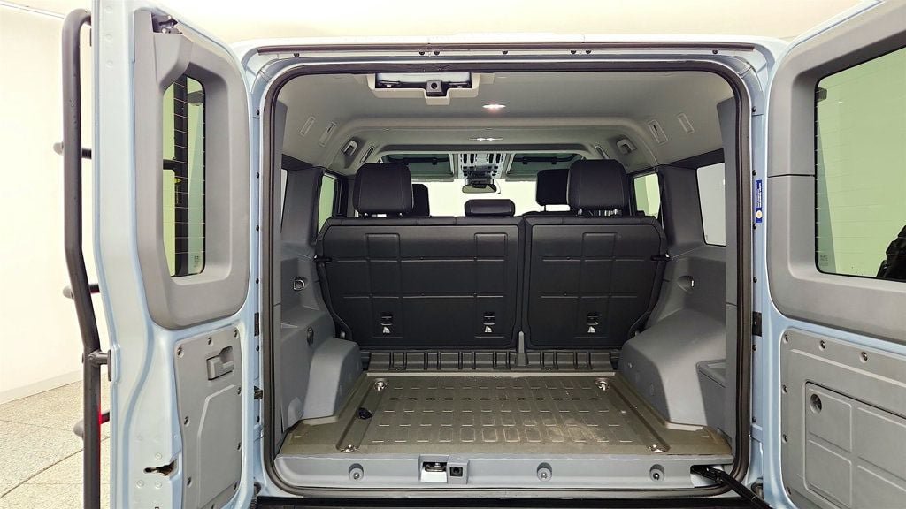 Used 2025 INEOS Grenadier Station Wagon AWD/4WD image 23