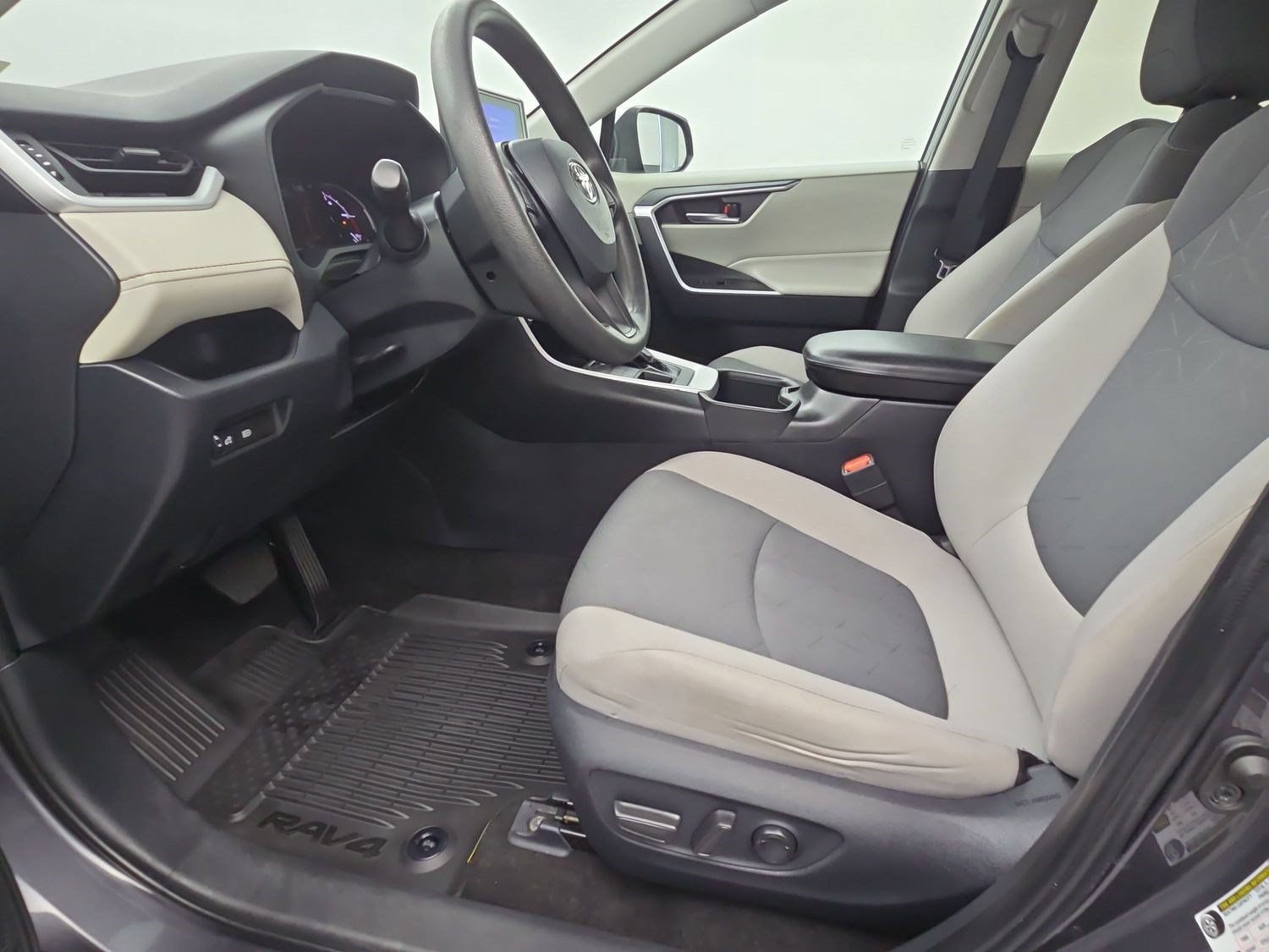Certified 2024 Toyota RAV4 XLE AWD/4WD image 15