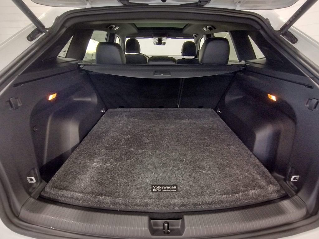 Used 2023 Volkswagen Atlas Cross Sport SEL Premium R-Line image 15