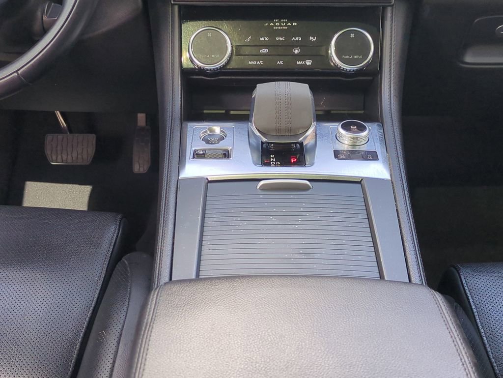 Used 2021 Jaguar F-PACE S image 21