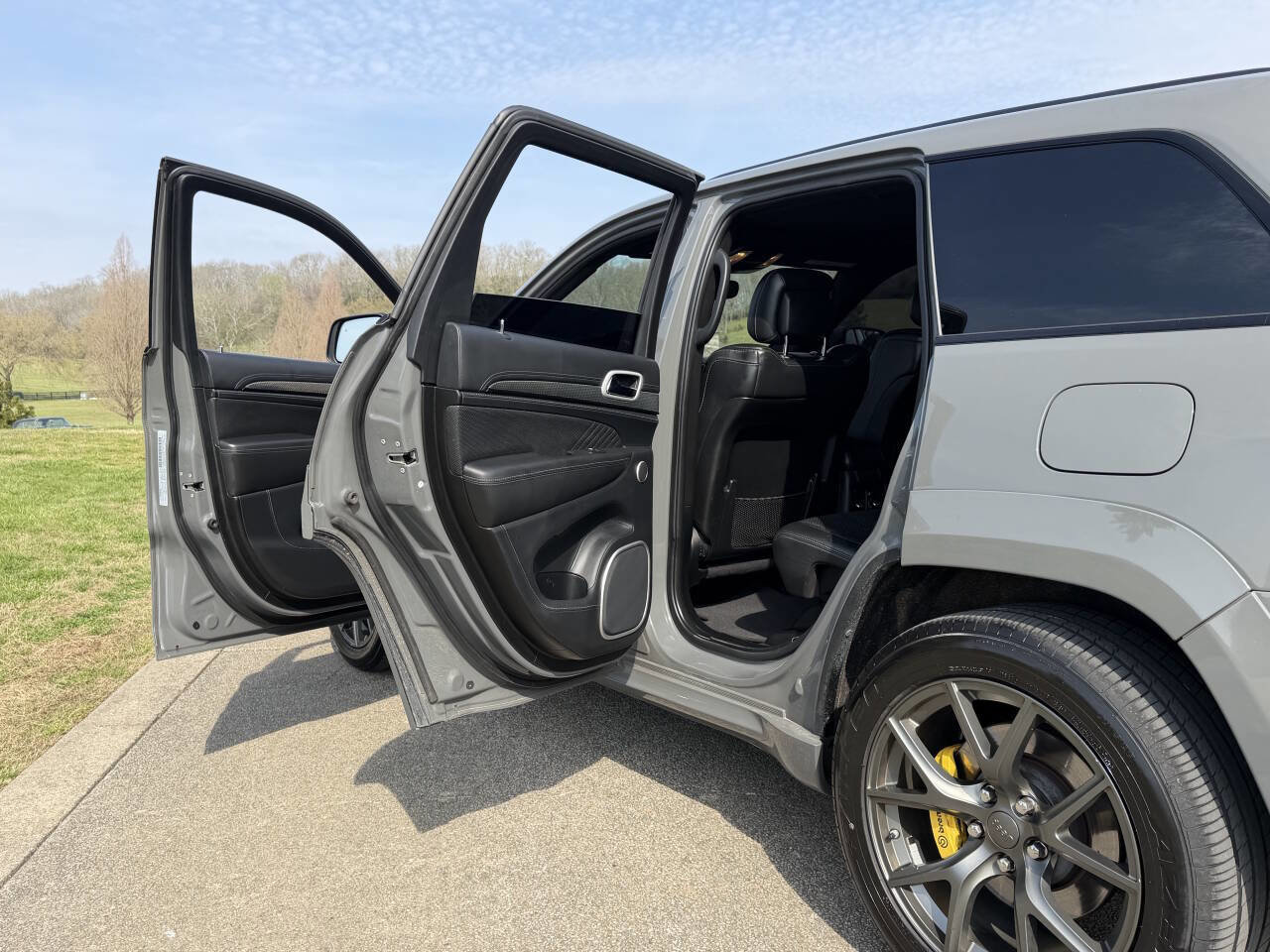 Used 2020 Jeep Grand Cherokee Trackhawk AWD/4WD image 18