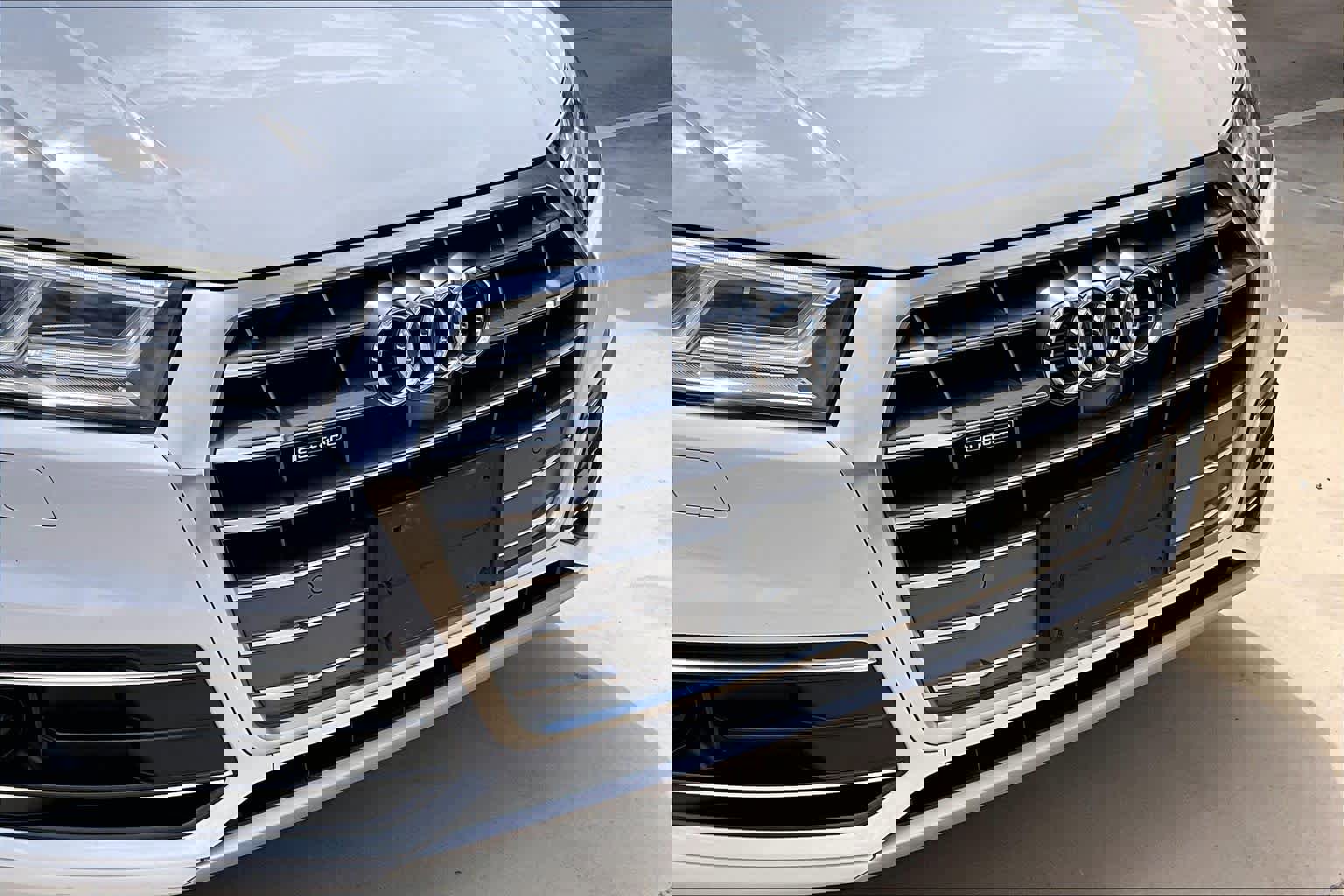 Used 2019 Audi Q5 Prestige w/ Prestige Package image 29