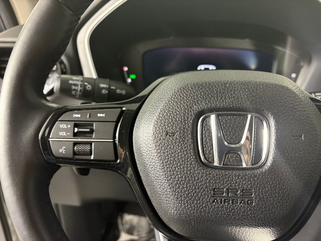 Used 2025 Honda Pilot Elite image 24