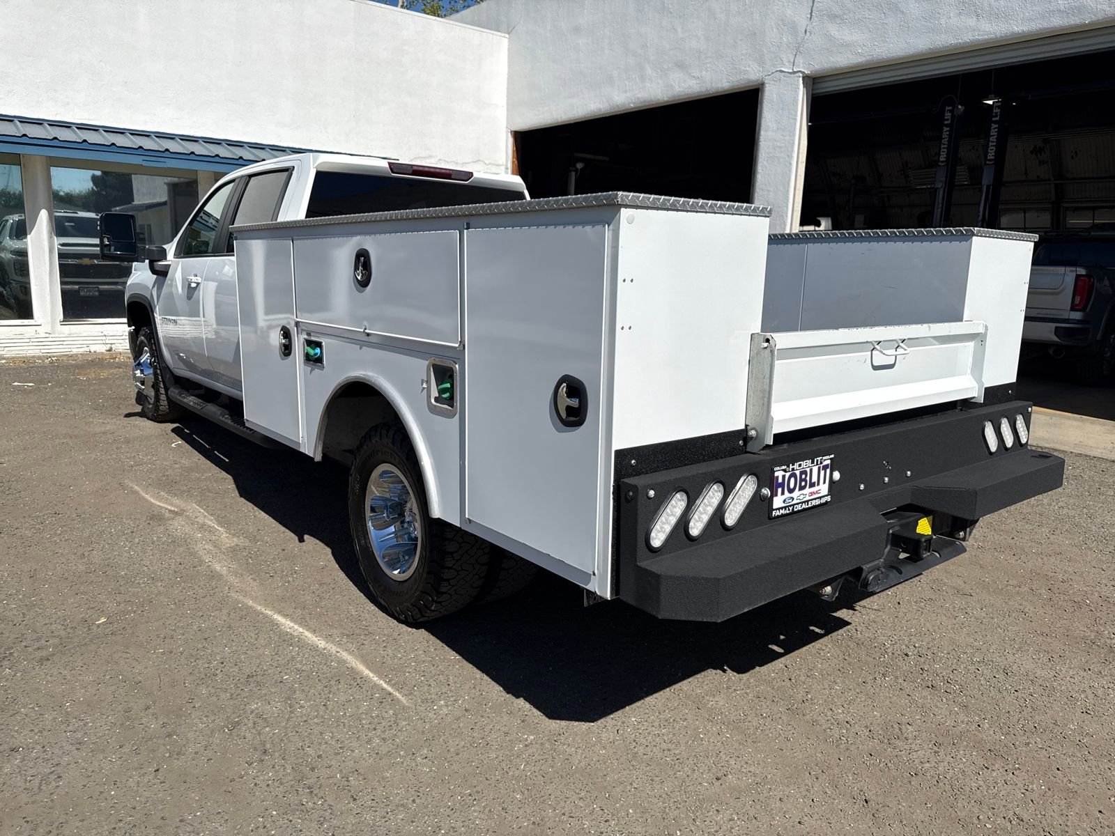 Used 2024 Chevrolet Silverado 3500 LT w/ Convenience Package image 3