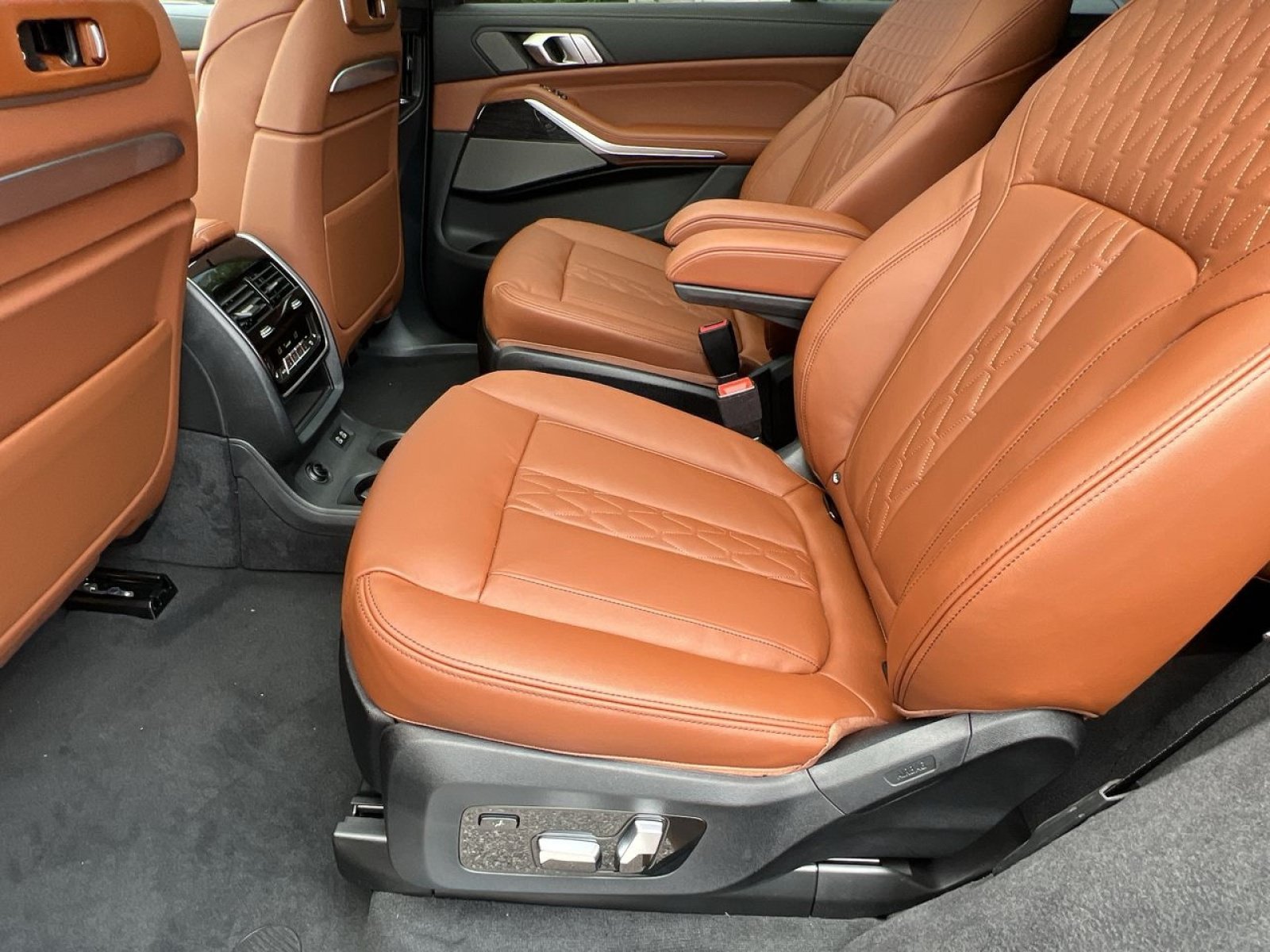 New 2027 BMW X7 xDrive40i w/ M Sport Package AWD/4WD image 22
