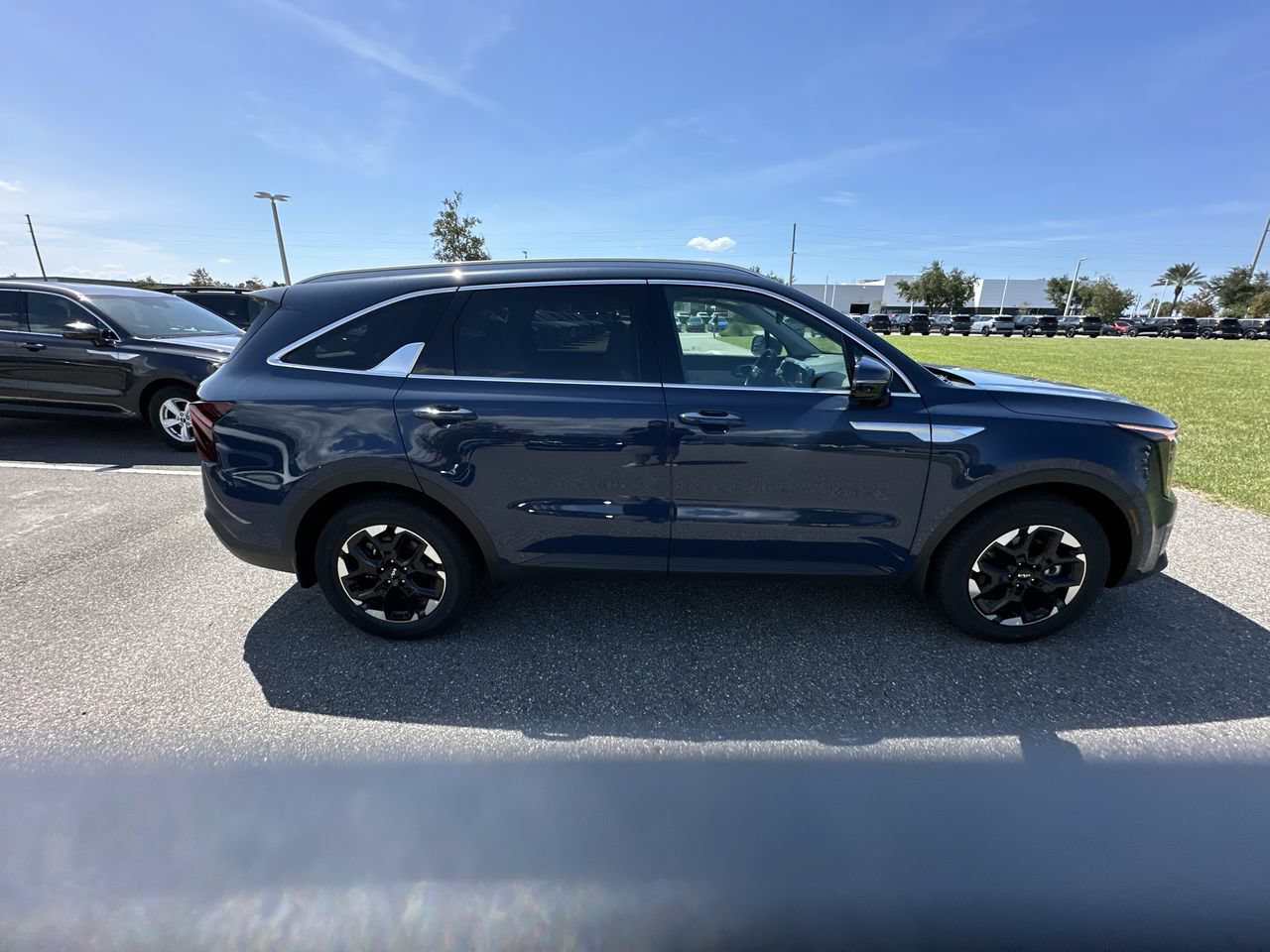 New 2026 Kia Sorento S w/ S Panoramic Sunroof Package FWD image 19